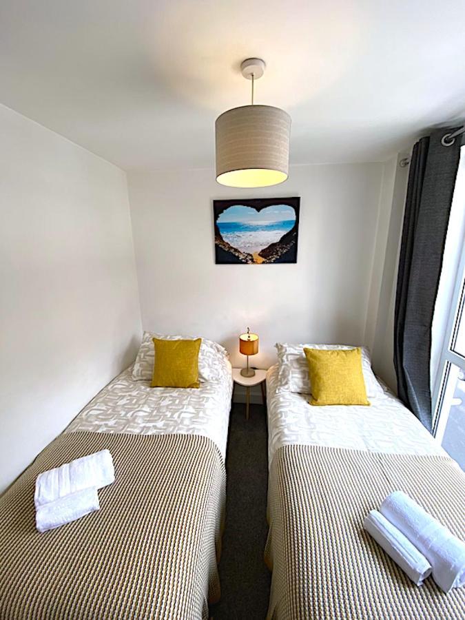 Stylish Two Bed City Apartment With Secure Parking Southampton Esterno foto